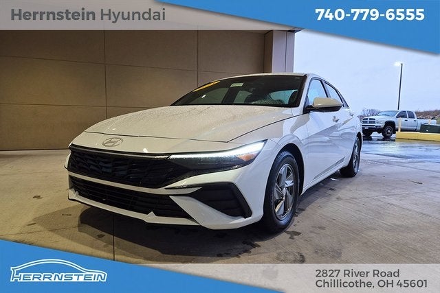 2024 Hyundai ELANTRA SE