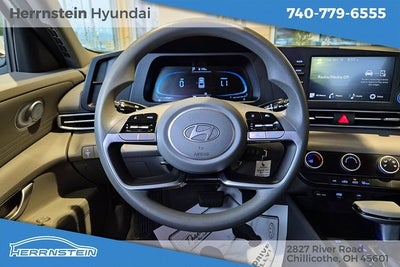 2024 Hyundai ELANTRA SE