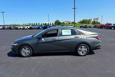 2026 Hyundai ELANTRA SE