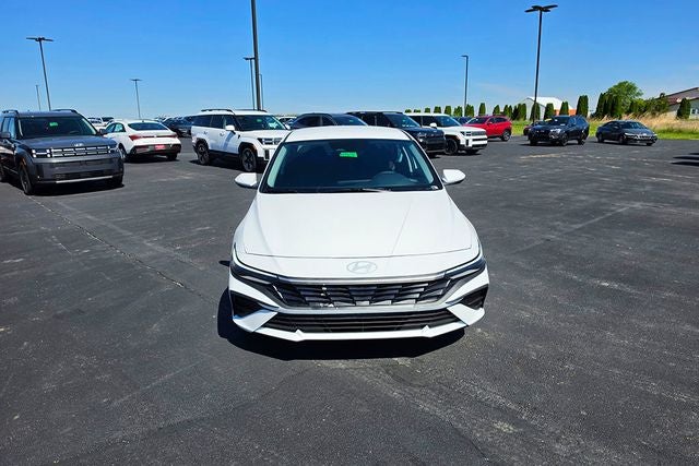 2026 Hyundai ELANTRA SE