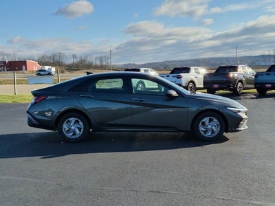 2026 Hyundai ELANTRA SE