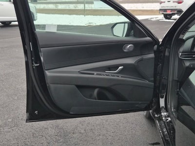 2026 Hyundai ELANTRA SE