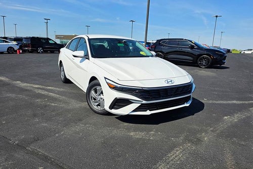 2026 Hyundai ELANTRA SE