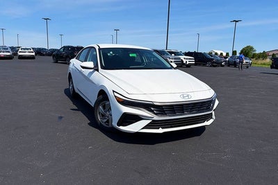 2026 Hyundai ELANTRA SE