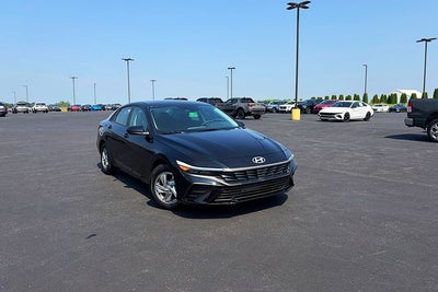 2026 Hyundai ELANTRA SE