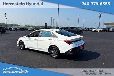 2024 Hyundai ELANTRA SEL