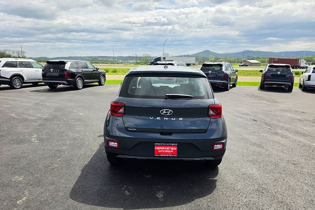 2026 Hyundai VENUE SE