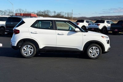 2026 Hyundai VENUE SE