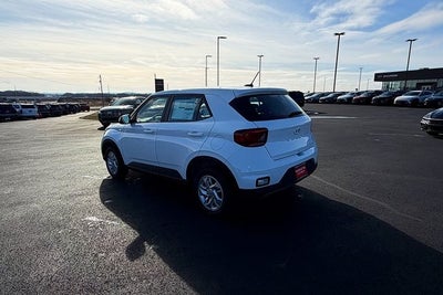 2026 Hyundai VENUE SE