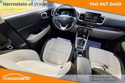 2025 Hyundai VENUE SEL