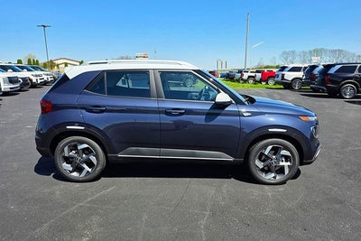 2026 Hyundai VENUE SEL W/Two-Tone Roof