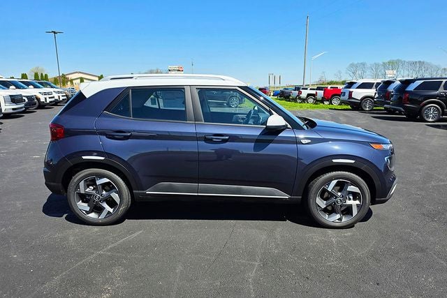 2026 Hyundai VENUE SEL W/Two-Tone Roof