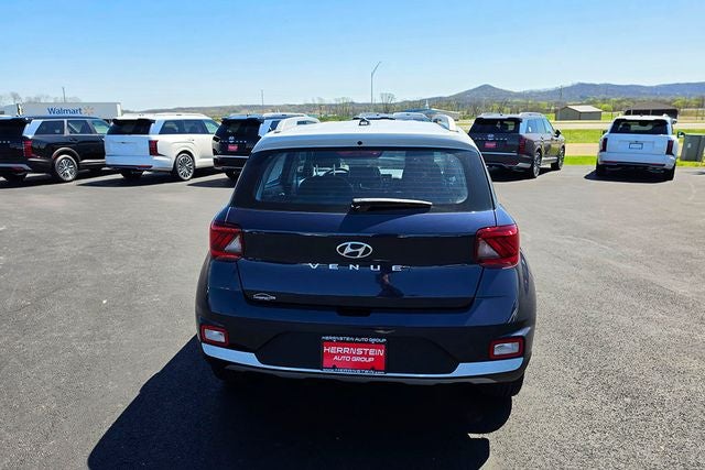 2026 Hyundai VENUE SEL W/Two-Tone Roof