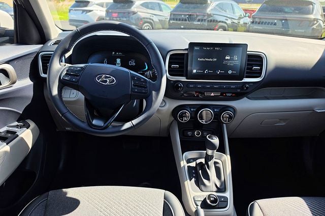 2026 Hyundai VENUE SEL W/Two-Tone Roof