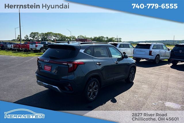 2024 Kia Seltos S - Photo 25