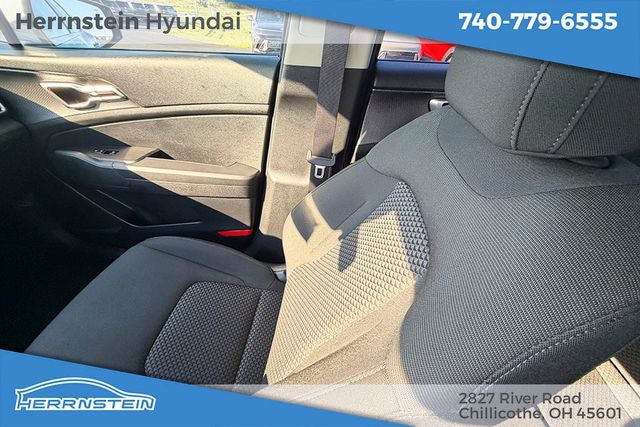 2024 Kia Sportage LX - Photo 11