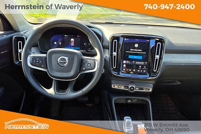 2024 Volvo XC40 B5 Plus Dark Theme