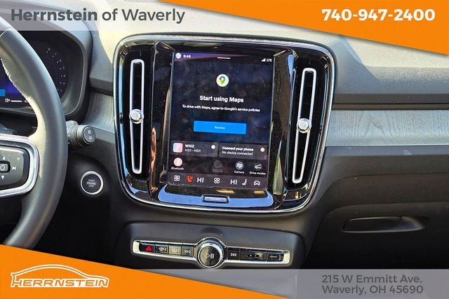 2024 Volvo XC40 B5 Plus Dark Theme