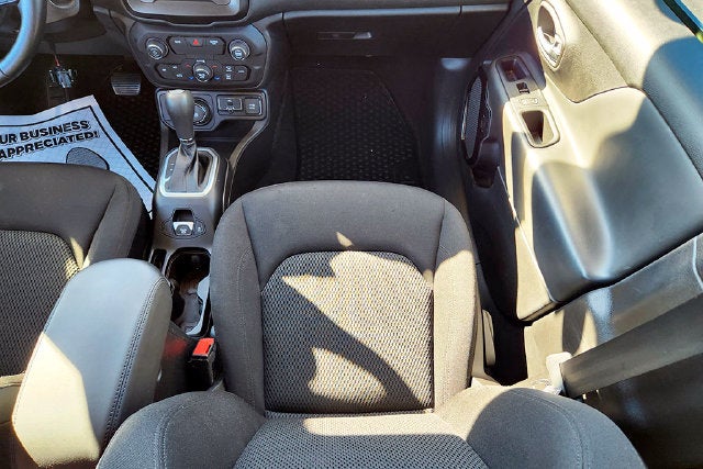 2018 Jeep Renegade Altitude Package - Photo 18